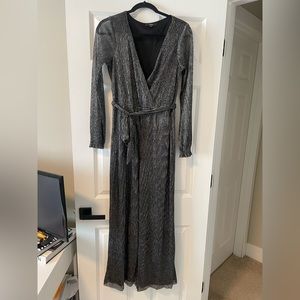 Lulus long sleeve jumpsuit - size medium!